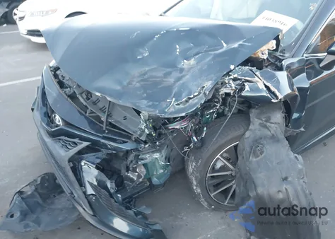 2021 Toyota Camry Se z USA, uszkodzony, nr VIN 4T1G11AK8MU457232